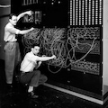 کامپیوترهای عظیم جسته خلاء در دهه ۷۰ میلادی