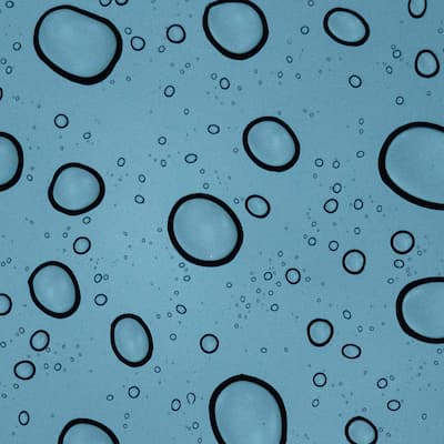 والپیپر مینیمال بهاری قطره های باران روی شیشه با کیفیت 4k برای موبایل و دسکتاپ
