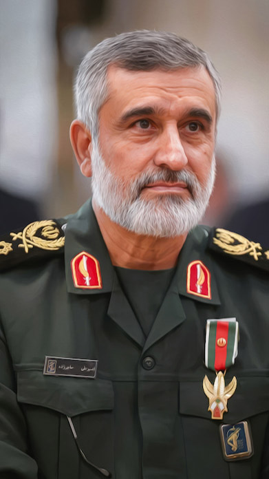والپیپر شهید امیرعلی حاجی زاده با لباس نظامی با کیفیت 4k برای موبایل