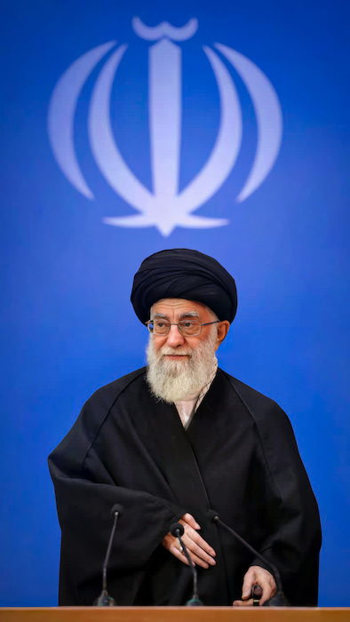 والپیپر امام خامنهای با نقش الله با کیفیت 4k