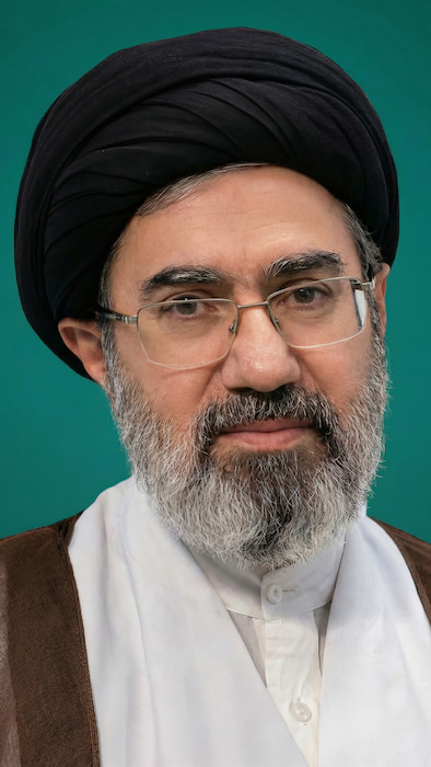 والپیپر جدید مجتبی خامنهای رهبر انقلاب اسلامی برای گوشی با کیفیت 4k