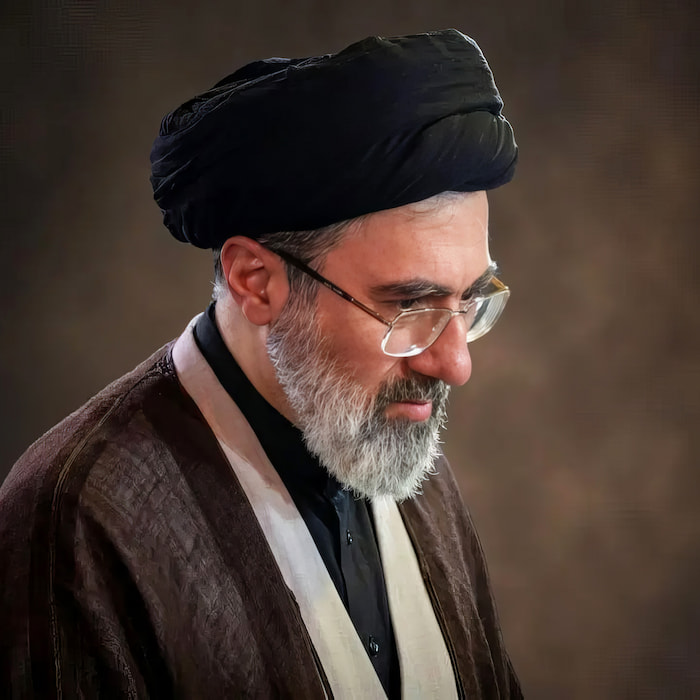 عکس جدید آقا مجتبی خامنه‌ای، رهبر انقلاب