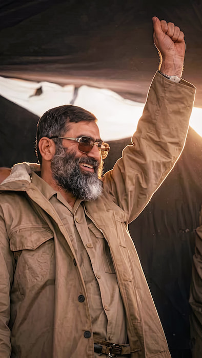 تصویر پس زمینه خاص جوانی امام شهید با کیفیت 4k برای موبایل