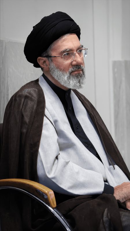 جدیدترین عکس رهبر انقلاب برای موبایل