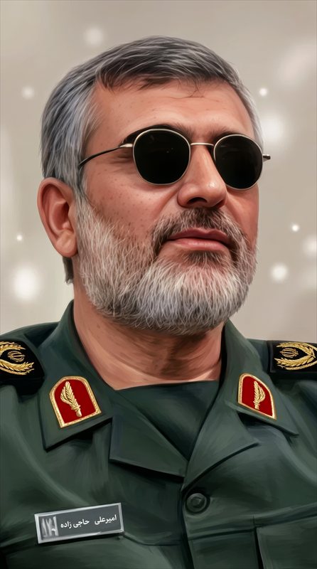 والپیپر سردار حاجی زاده با عینک برای موبایل 